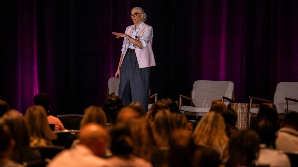 Powerful Black Female Motivational Speakers to Inspire Your Audience