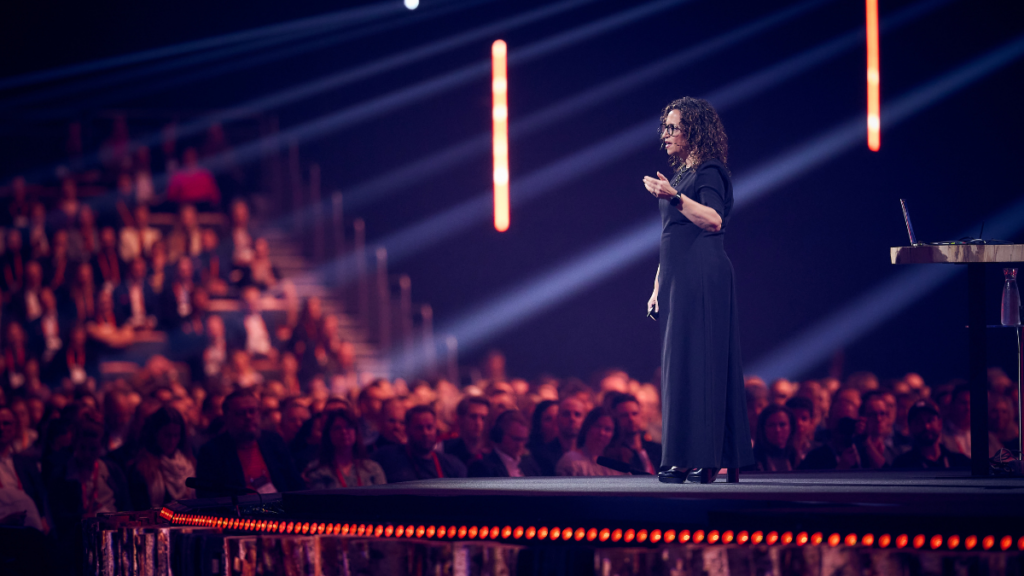 Amy Webb Speaking