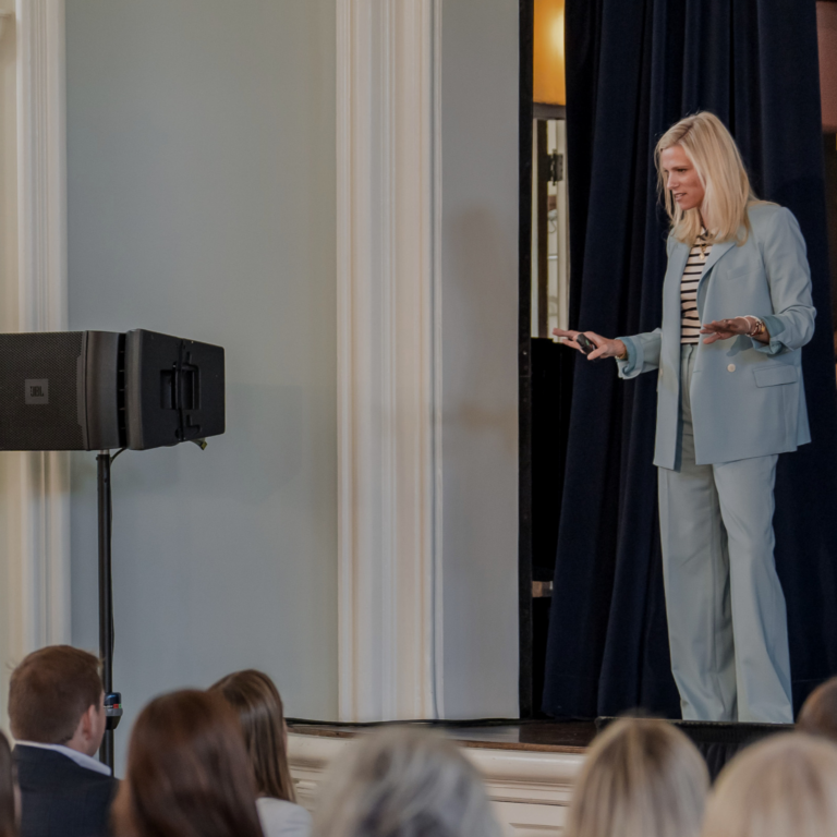 Lindsay Shookus Presenting