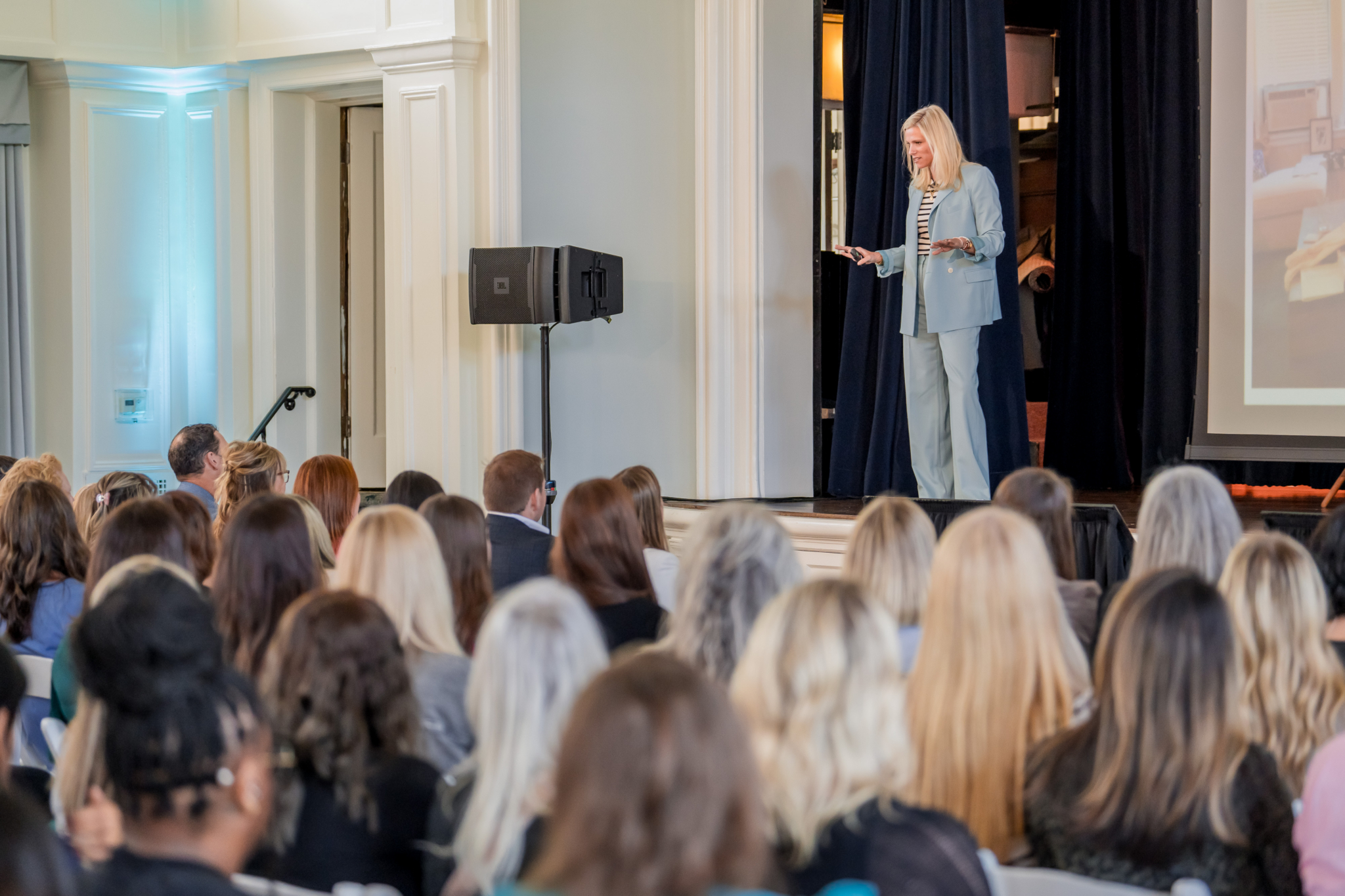 Where Can I Find a List of Available Keynote Speakers for My Event Date?