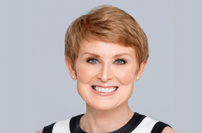 diane swonk smiling